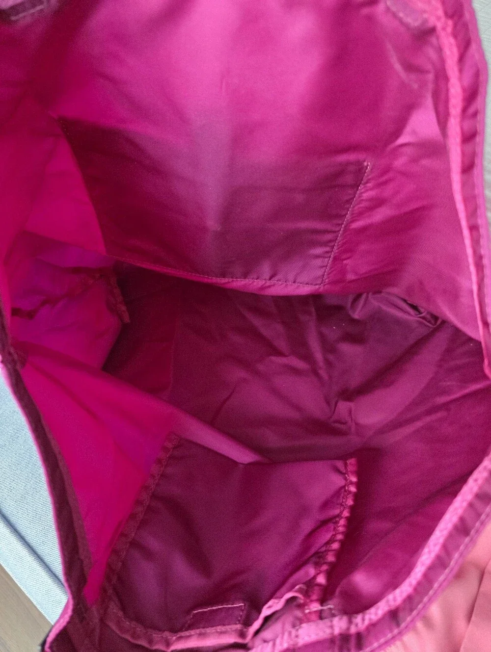 Tumi Roll Up BagWomen's Magenta Nylon Tote with Brown Leather Pocket
